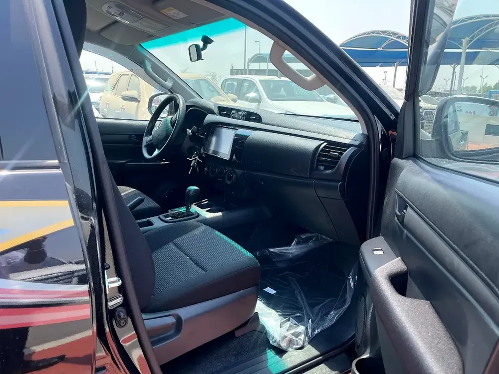 TOYOTA HILUX 2.7L AT BASIC 2026 *EXPORT ONLY* - Image 11