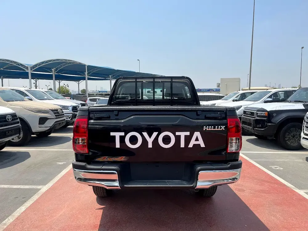 TOYOTA HILUX 2.7L AT BASIC 2026 *EXPORT ONLY* - Image 4