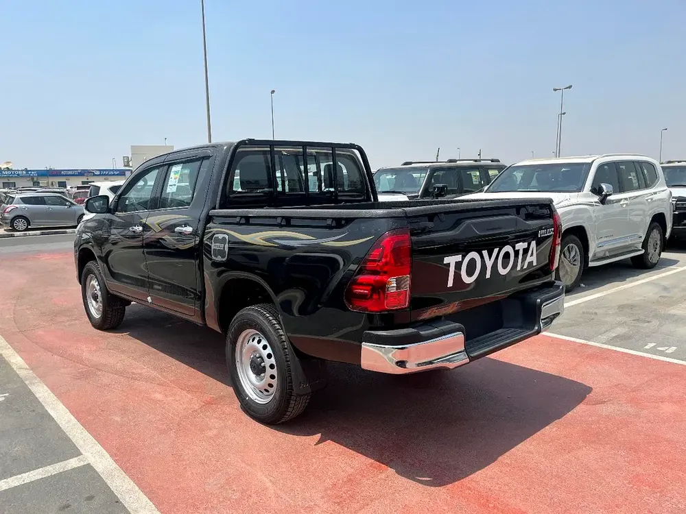 TOYOTA HILUX 2.7L AT BASIC 2026 *EXPORT ONLY* - Image 5