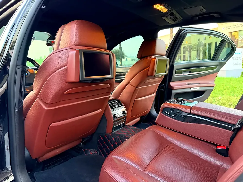 🚘 BMW 750Li – 2012 GCC | Luxury Sedan - Image 10