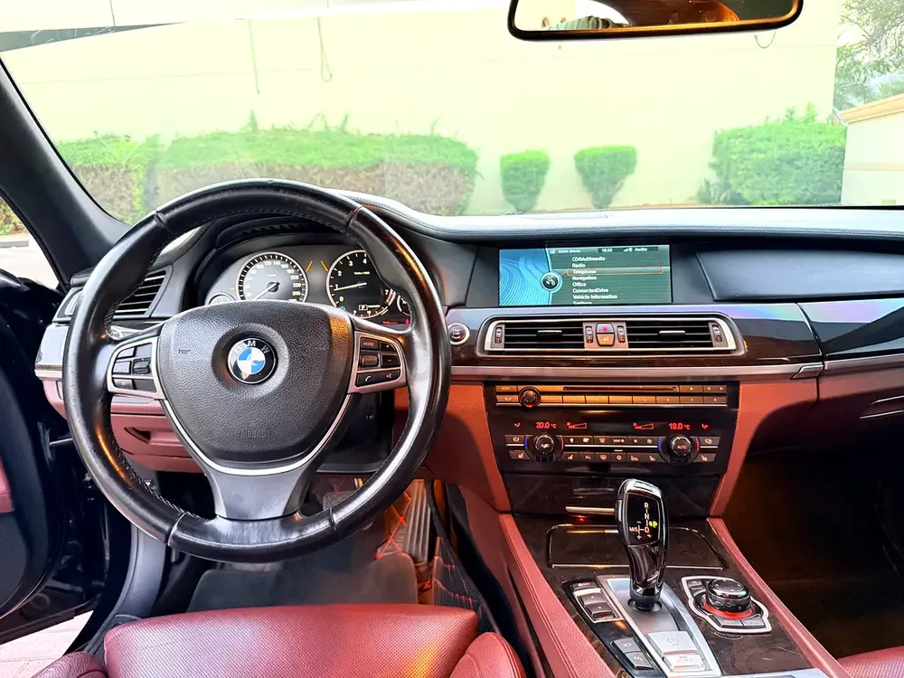 🚘 BMW 750Li – 2012 GCC | Luxury Sedan - Image 8
