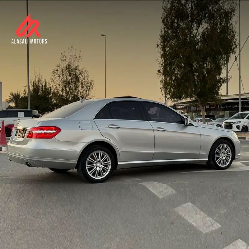 Mercedes Benz E-300 2011 V6 3.0cc  Imported from Korea Gcc  specifications - Image 6