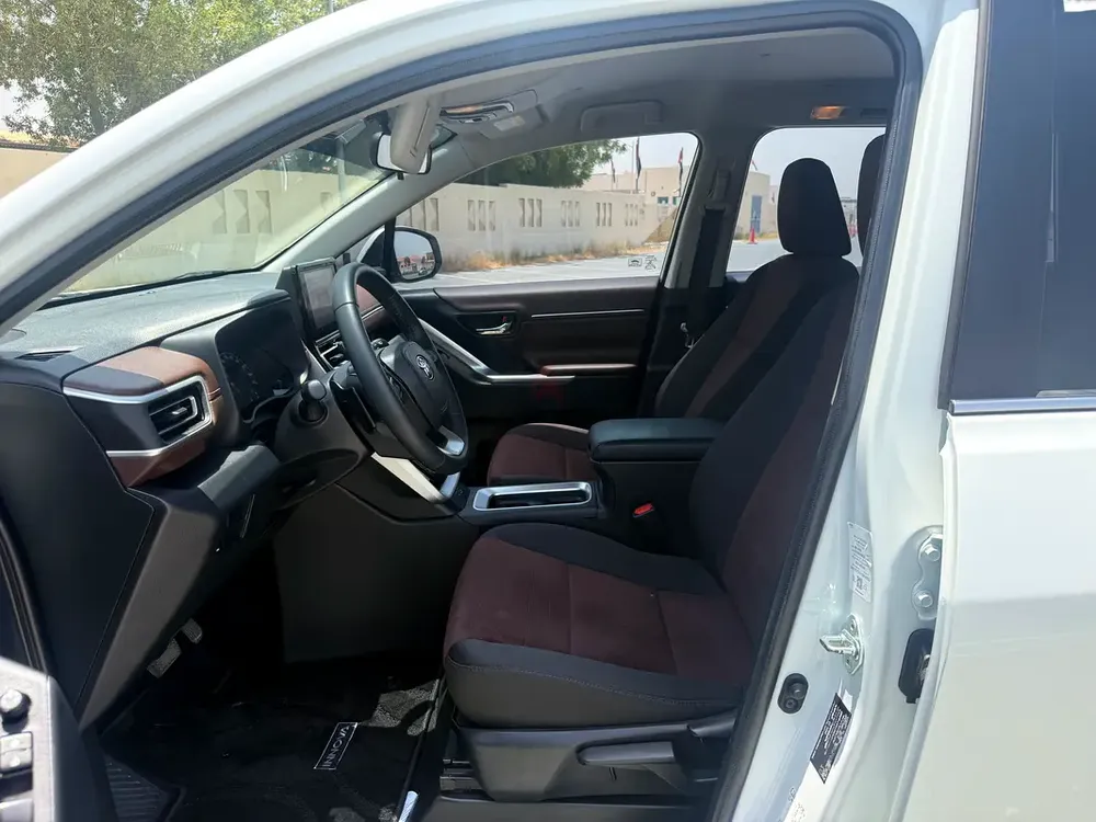 Brand New 2024 Toyota Innova HyCross Hybrid - GCC Specs - Image 13