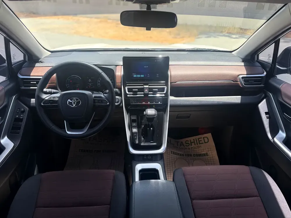 Brand New 2024 Toyota Innova HyCross Hybrid - GCC Specs - Image 14