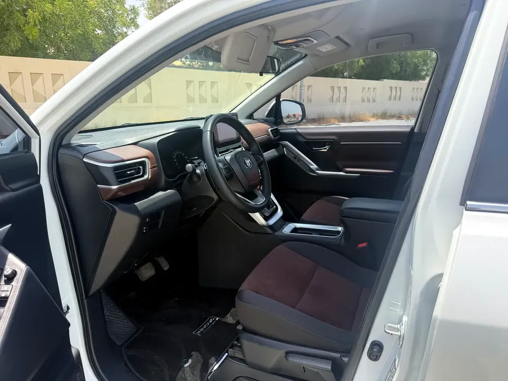 Brand New 2024 Toyota Innova HyCross Hybrid - GCC Specs - Image 16