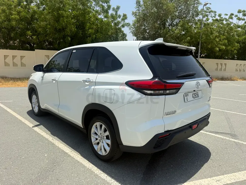 Brand New 2024 Toyota Innova HyCross Hybrid - GCC Specs - Image 8