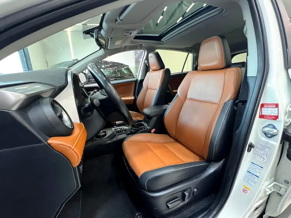 !! 2018 !! Toyota | RAV4 |  VXR | GCC Specs | Full Option | 65000 kms Only - Image 8