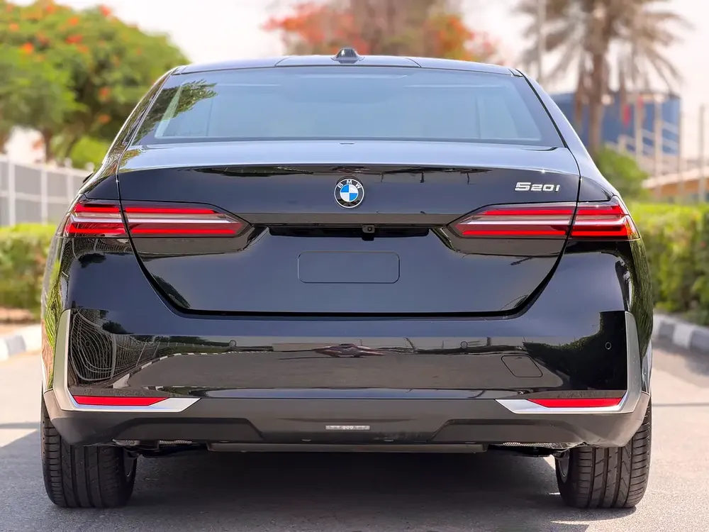 BMW 520i 2026 Under BMW (AGMC) 5 Years Warranty  Service (GCC – Single Owner – Ultra Low Mileag - Image 6