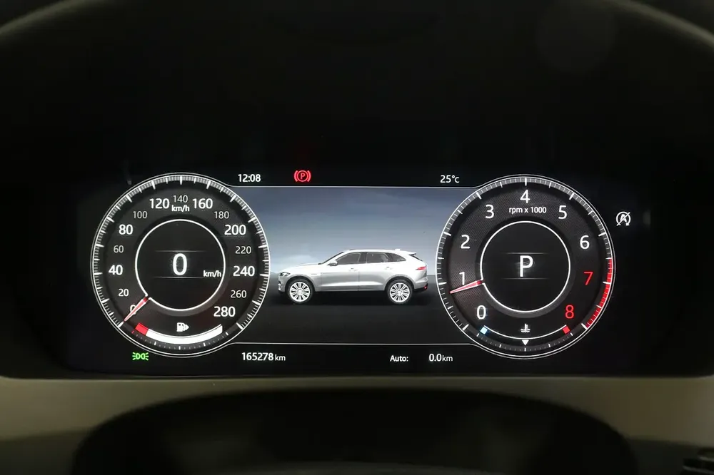 Jaguar F-Pace R-Sport, GCC Super Condition - Image 13