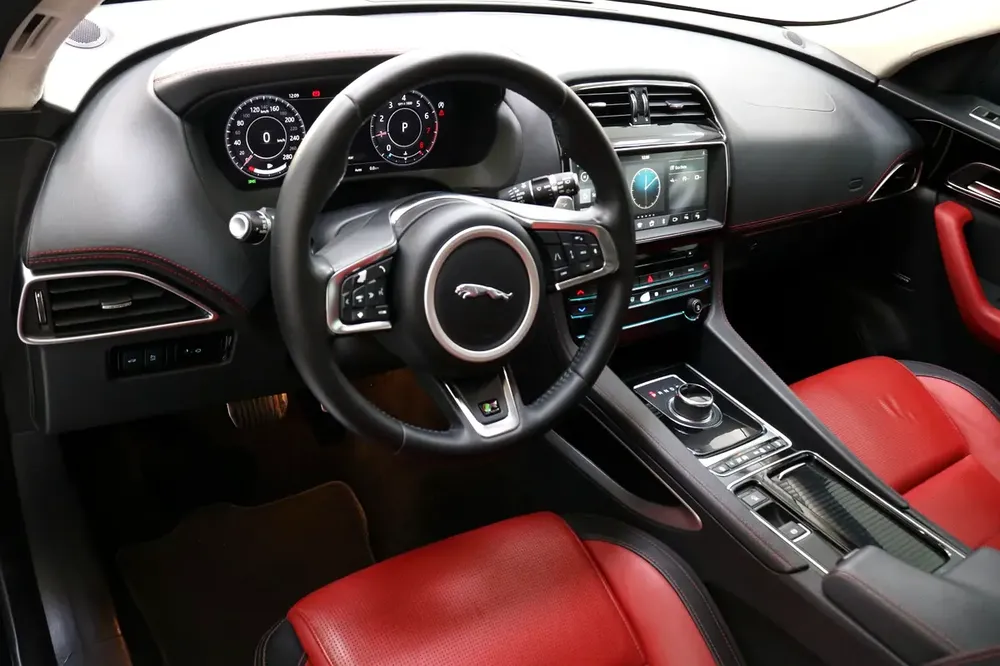 Jaguar F-Pace R-Sport, GCC Super Condition - Image 8