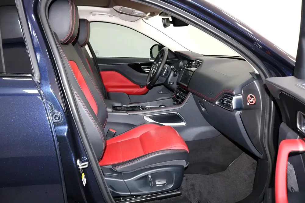 Jaguar F-Pace R-Sport, GCC Super Condition - Image 9