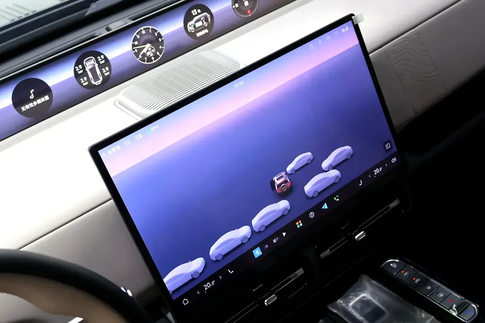 2025!! Jetour G700 Flagship || Under Warranty || Excellent Condition || Full Options - Image 9