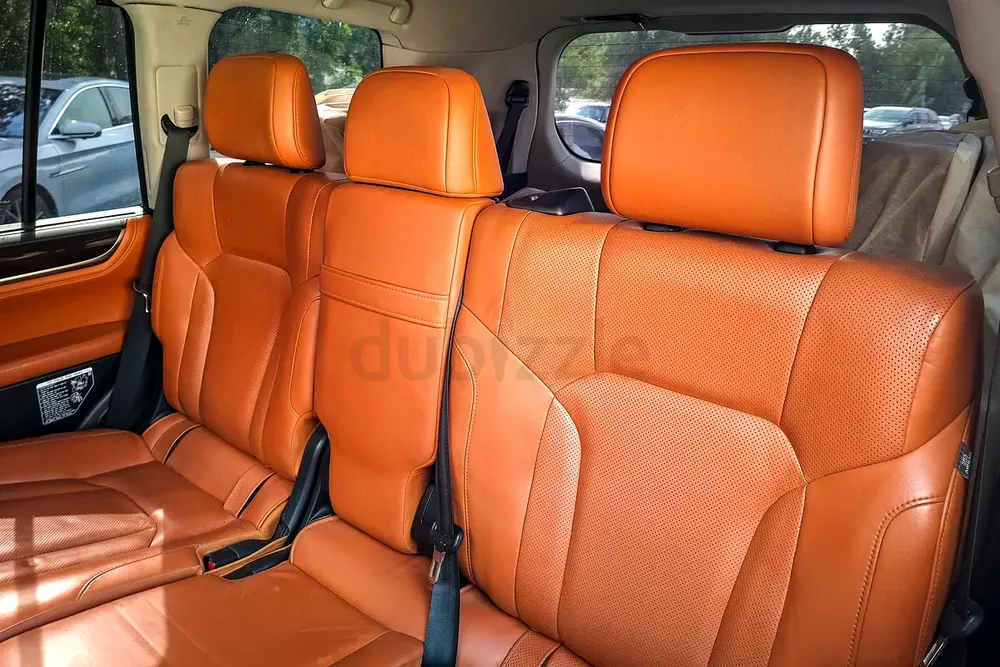 AED 5702/month | 2016 Lexus LX-Series LX 570 Platinum | GCC Specs | Ref#446266 - Image 12