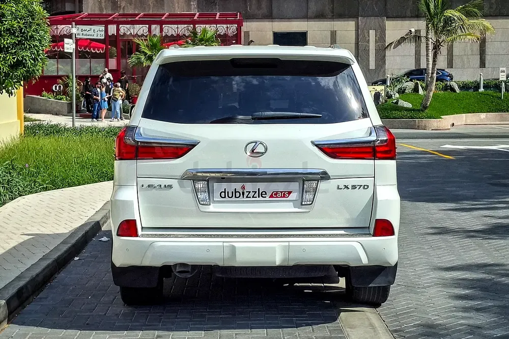 AED 5702/month | 2016 Lexus LX-Series LX 570 Platinum | GCC Specs | Ref#446266 - Image 7
