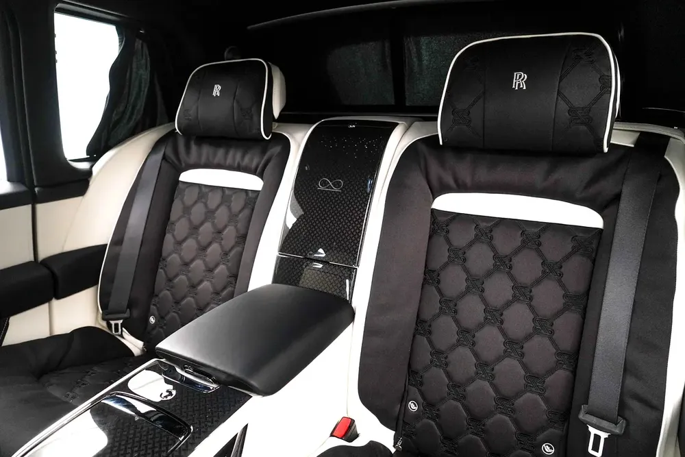 2026 ROLLS ROYCE CULLINAN BLACK BADGE SERIES II / GCC / DEALER WARRANTY AND SERVICE - Image 11
