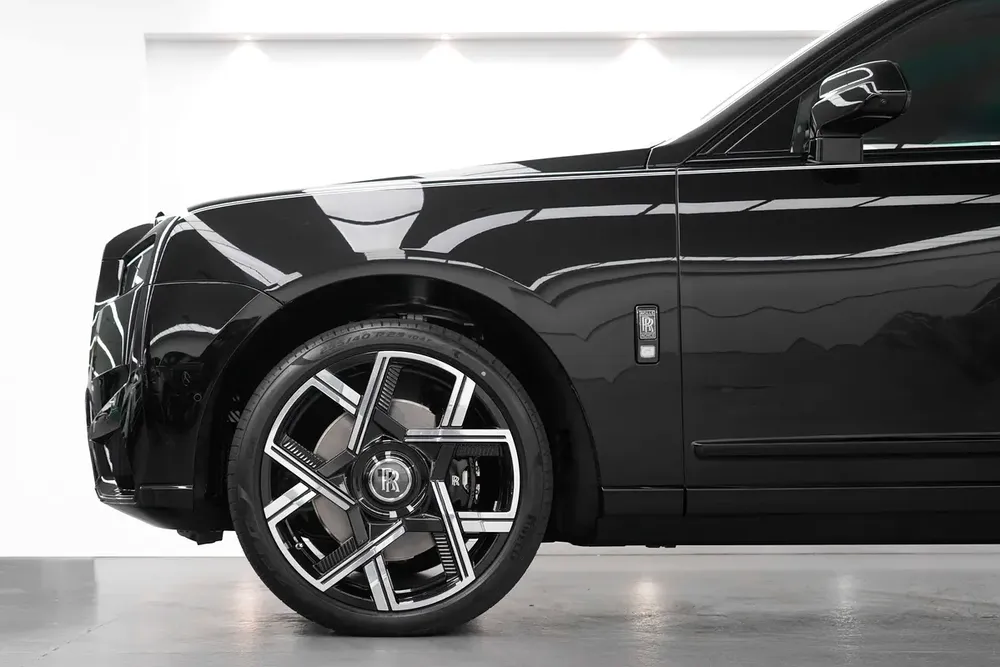 2026 ROLLS ROYCE CULLINAN BLACK BADGE SERIES II / GCC / DEALER WARRANTY AND SERVICE - Image 6