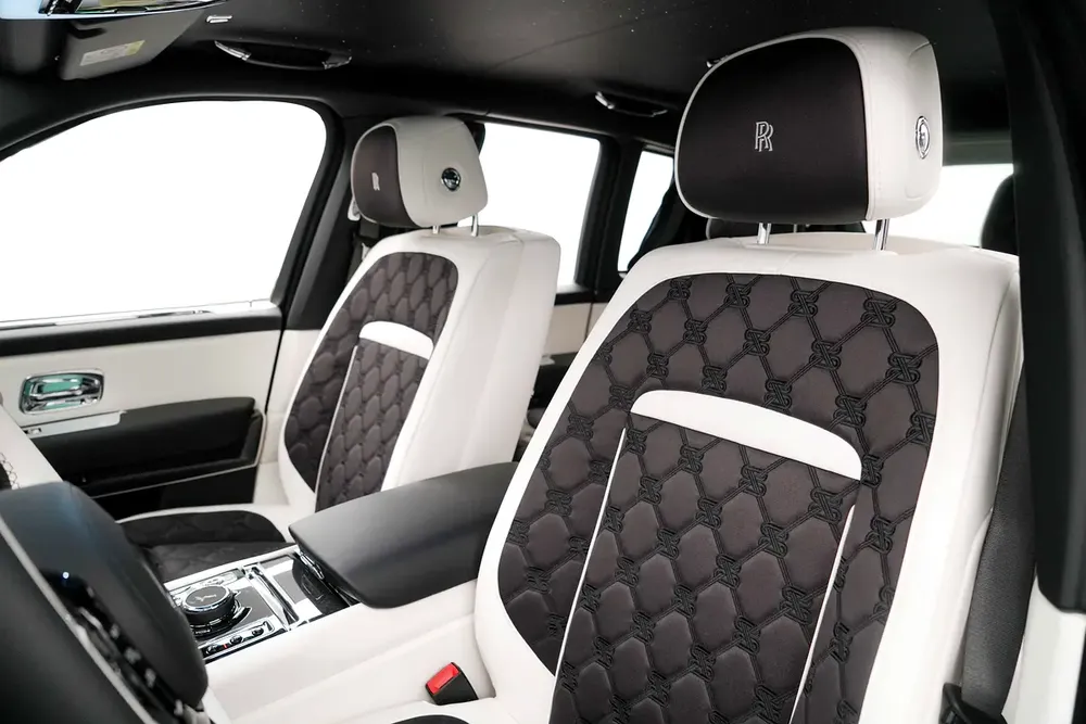 2026 ROLLS ROYCE CULLINAN BLACK BADGE SERIES II / GCC / DEALER WARRANTY AND SERVICE - Image 9