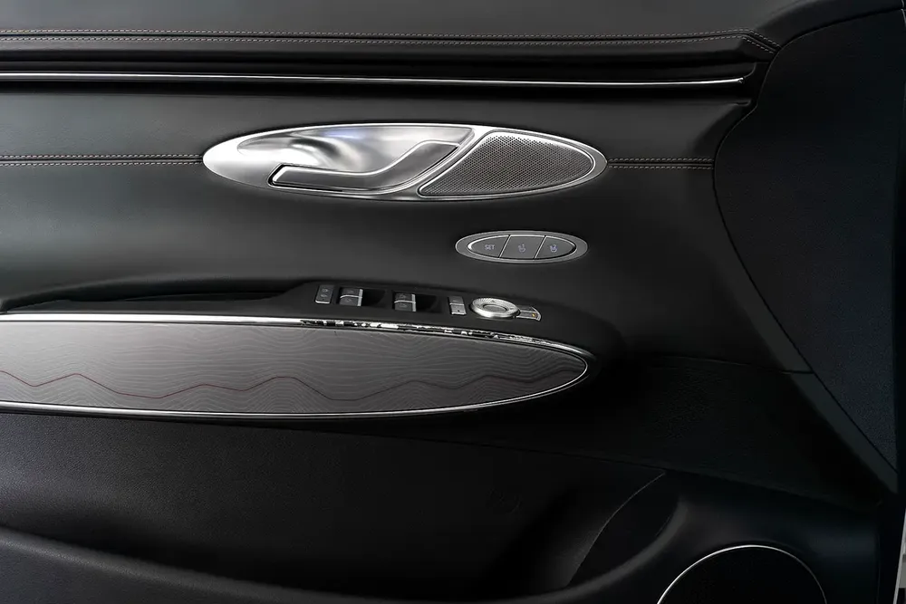 3,950 / 60 months | 0% DP | 2024 Genesis GV70 AWD 2.5L Premium / Genesis Warranty  Service Contract - Image 11