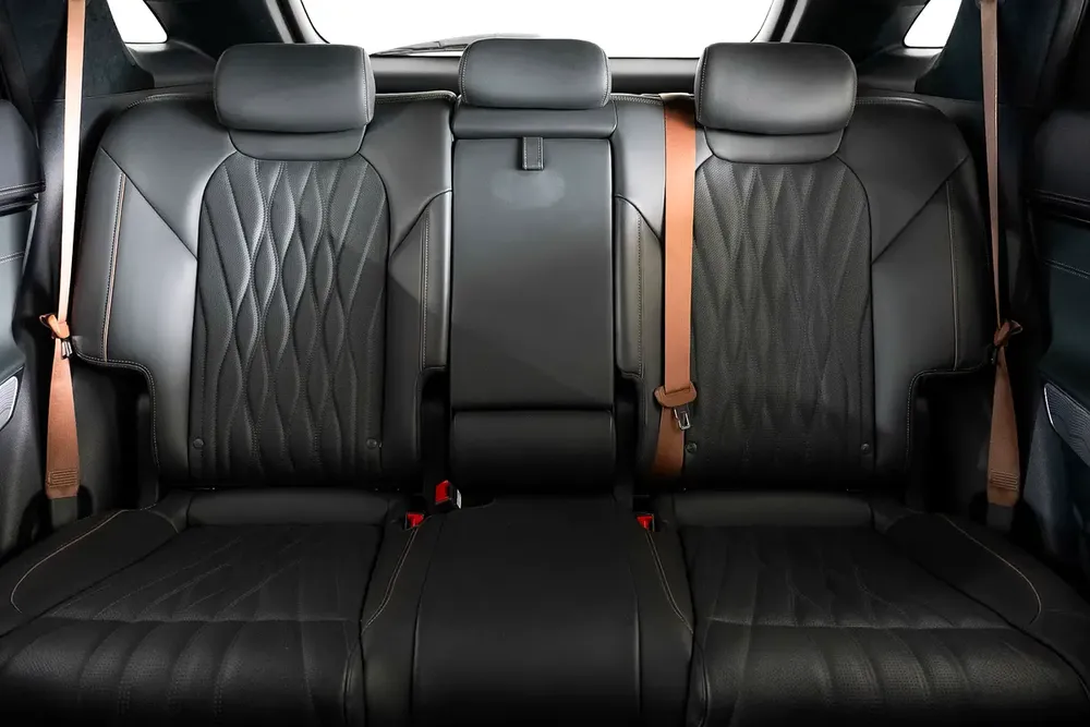 3,950 / 60 months | 0% DP | 2024 Genesis GV70 AWD 2.5L Premium / Genesis Warranty  Service Contract - Image 13