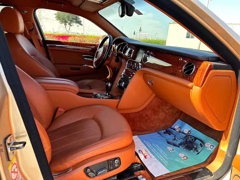 Bentley Mulsanne Special Edition 2011 - GCC Specs - Pristine Condition - Image 17