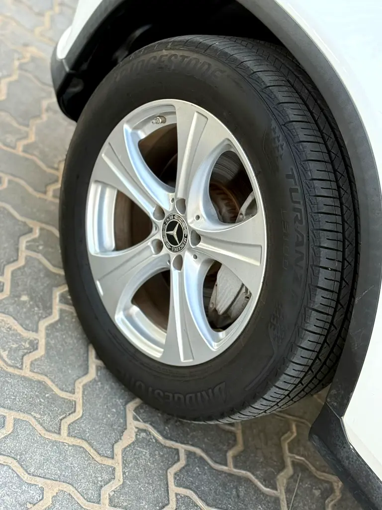 Mercedes-Benz GLC 300, 2018, Canadian Specs - Image 11