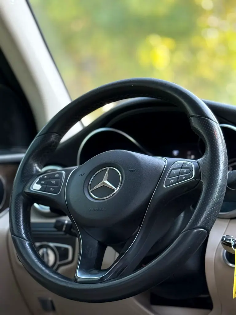 Mercedes-Benz GLC 300, 2018, Canadian Specs - Image 14