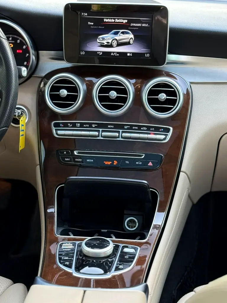 Mercedes-Benz GLC 300, 2018, Canadian Specs - Image 15