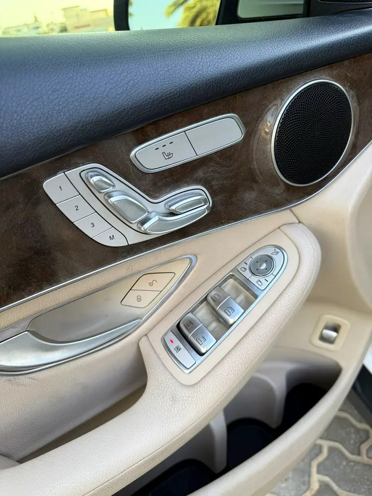 Mercedes-Benz GLC 300, 2018, Canadian Specs - Image 16