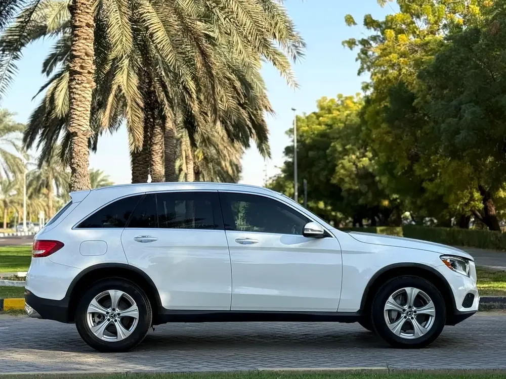 Mercedes-Benz GLC 300, 2018, Canadian Specs - Image 5