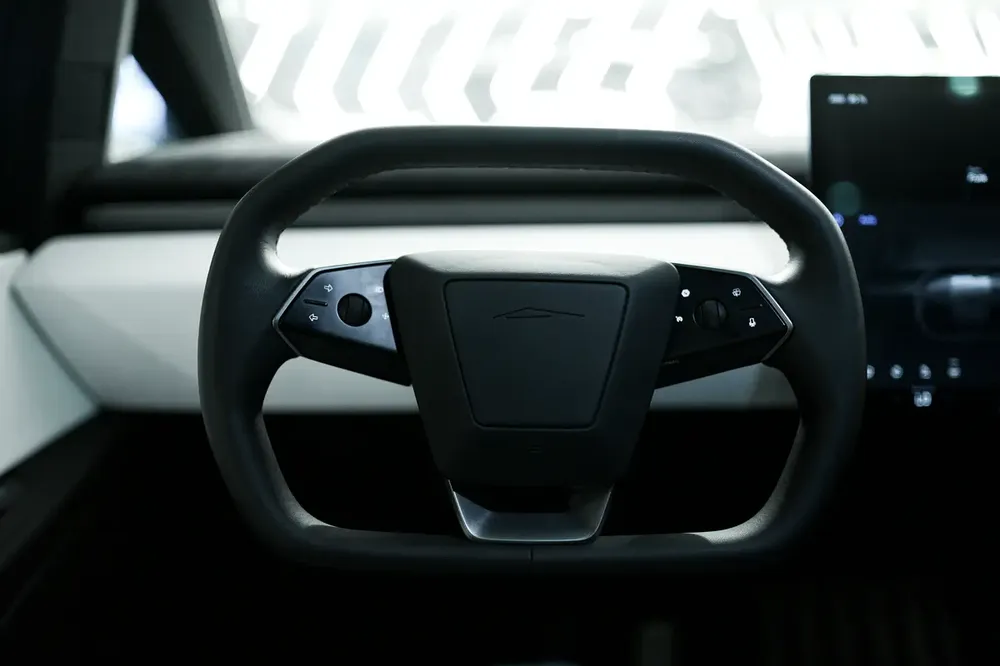 2024 Tesla Cybertruck invincible edition  - Brand New! - Image 11