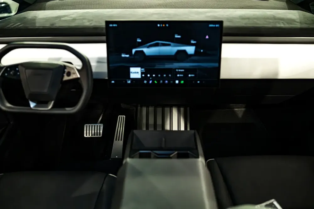 2024 Tesla Cybertruck invincible edition  - Brand New! - Image 14