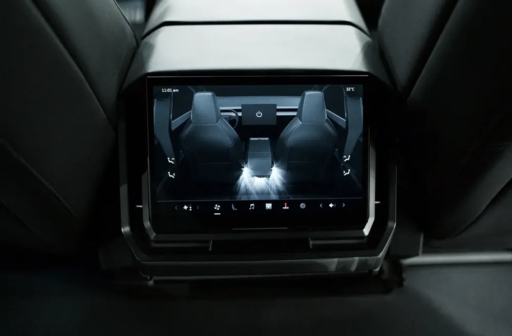 2024 Tesla Cybertruck invincible edition  - Brand New! - Image 15
