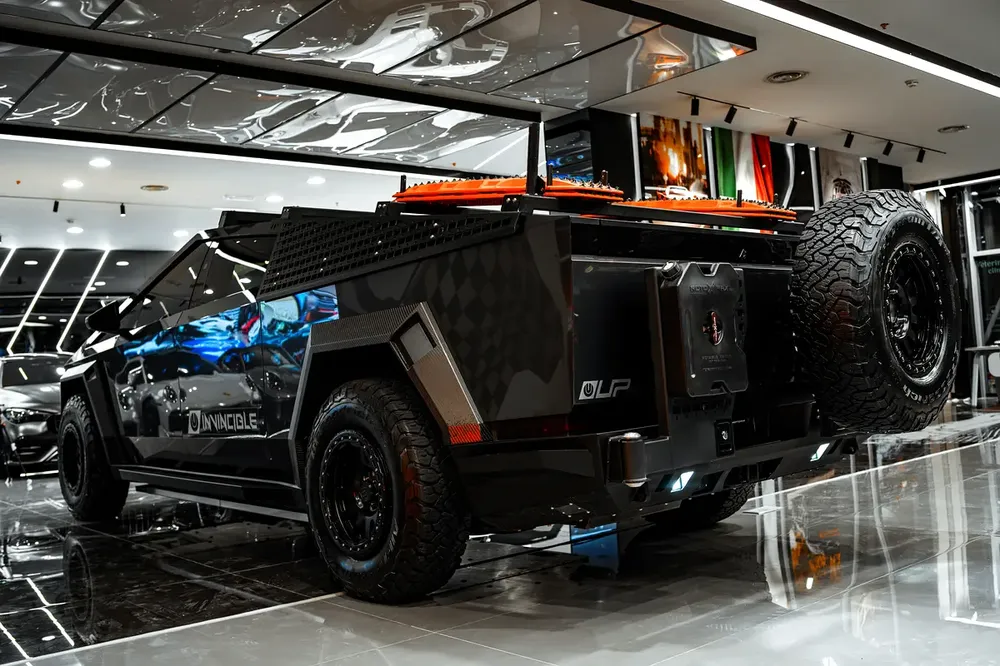 2024 Tesla Cybertruck invincible edition  - Brand New! - Image 20