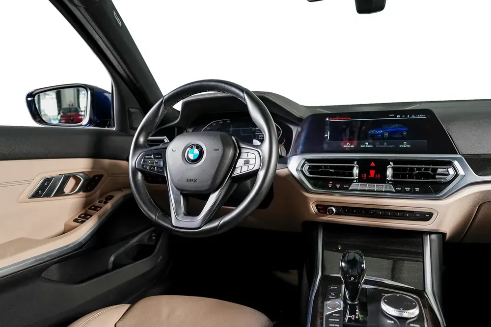 BMW 330i -Luxury line - Under BMW Service contract valid till 2028 - Image 12