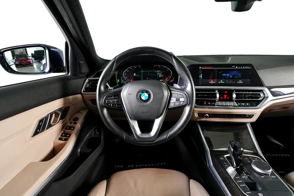 BMW 330i -Luxury line - Under BMW Service contract valid till 2028 - Image 13