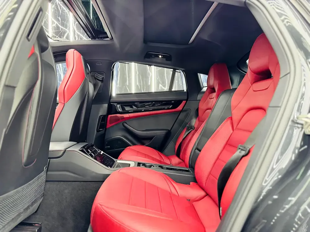 2025 Porsche Panamera 4S E-Hybrid, 2029 Porsche Warranty, Just Been Serviced, Very Low Kms, GCC - Image 20