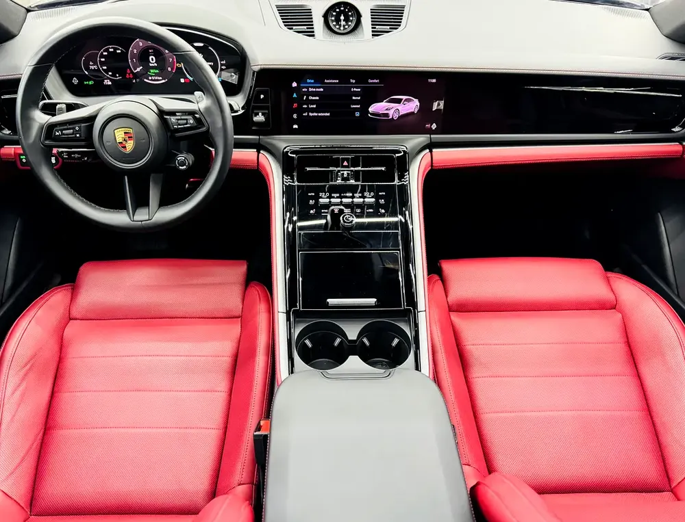 2025 Porsche Panamera 4S E-Hybrid, 2029 Porsche Warranty, Just Been Serviced, Very Low Kms, GCC - Image 9