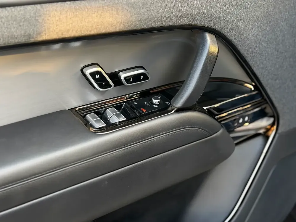 Land Rover Range Rover Sport HSE Dynamic 2023 - Korean Specs - GCC Stock - Image 11