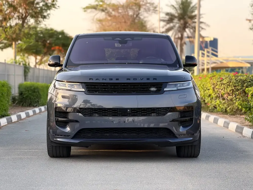 Land Rover Range Rover Sport HSE Dynamic 2023 - Korean Specs - GCC Stock - Image 5