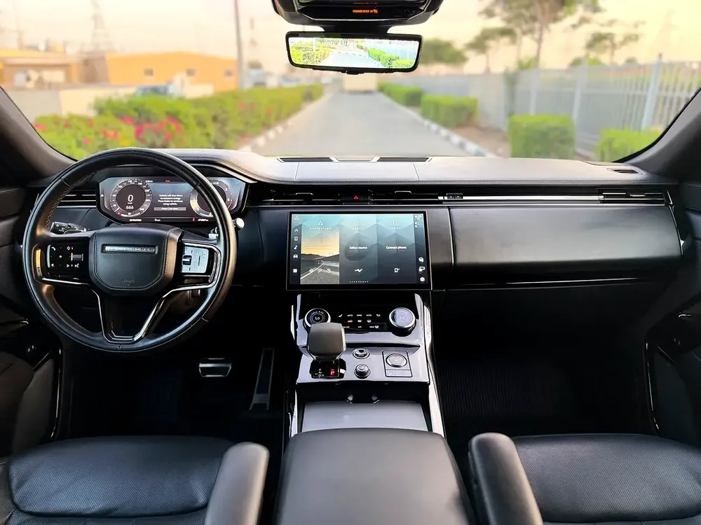 Land Rover Range Rover Sport HSE Dynamic 2023 - Korean Specs - GCC Stock - Image 7