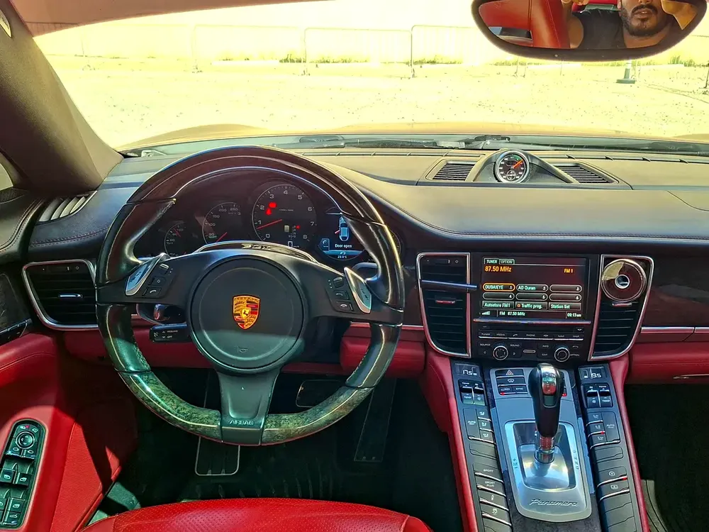 AED 5825/month | 2015 Porsche Panamera  | GCC Specs | Ref#466320 - Image 10