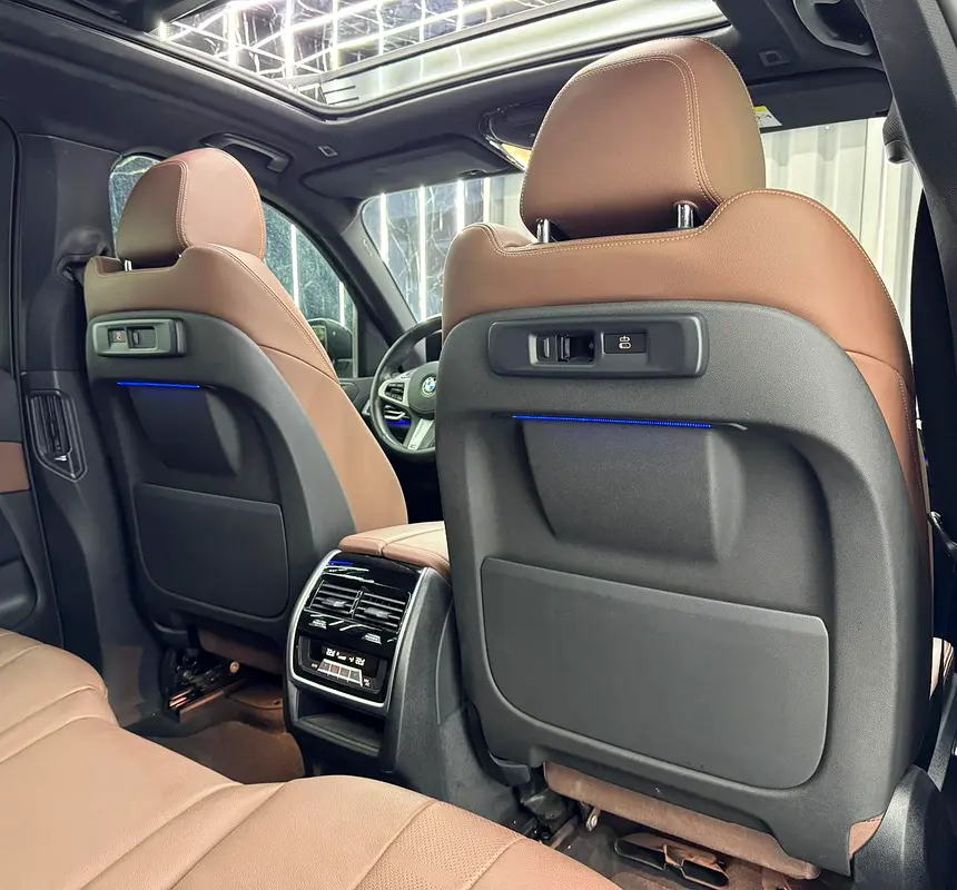 Exclussive Summer Sale | GCC | Full AGMC Service History | 7 Seater  SUV | - Image 17