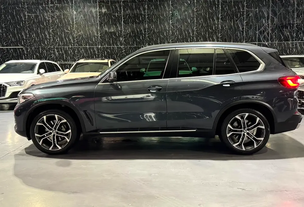 Exclussive Summer Sale | GCC | Full AGMC Service History | 7 Seater  SUV | - Image 6