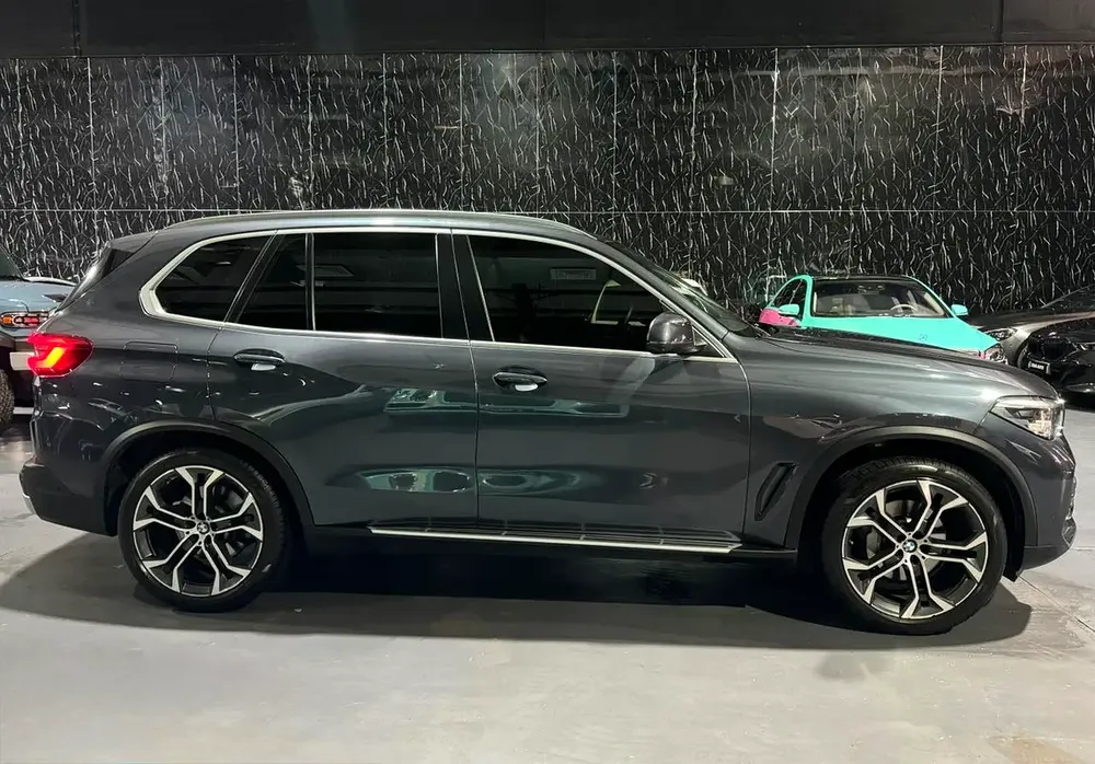Exclussive Summer Sale | GCC | Full AGMC Service History | 7 Seater  SUV | - Image 7