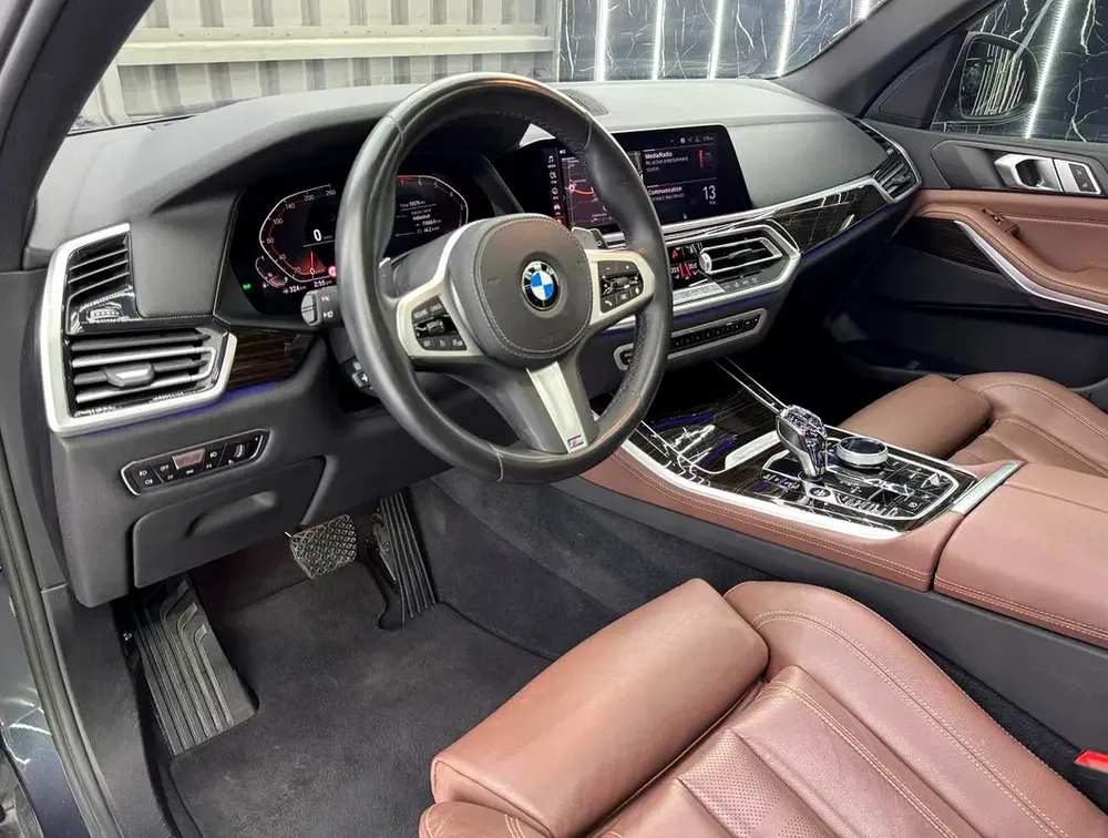 Exclussive Summer Sale | GCC | Full AGMC Service History | 7 Seater  SUV | - Image 9