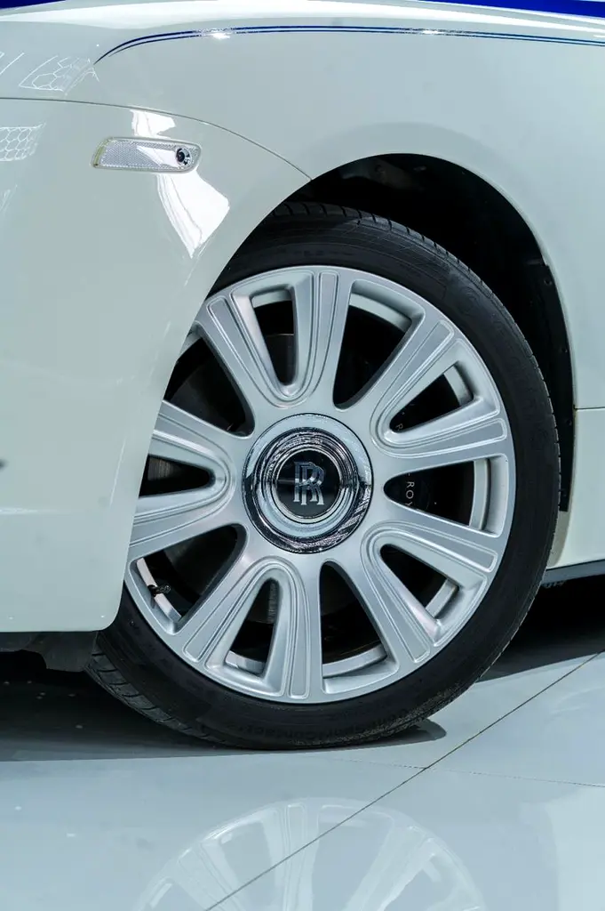 Rolls-Royce Dawn Standard 2016 | GCC Specs | Pristine Condition - Image 5
