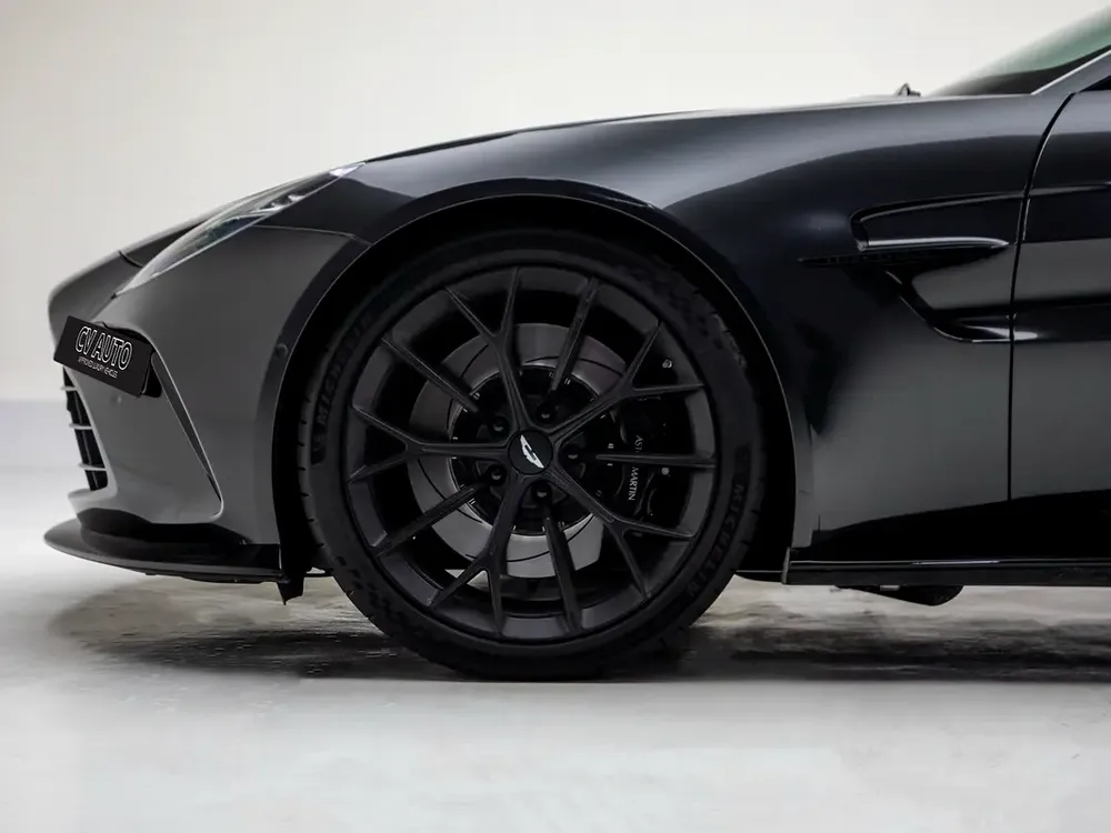 2025 | Aston Martin | Vantage (V8) | GCC Specs | With Warranty - Pristine Condition - Image 20