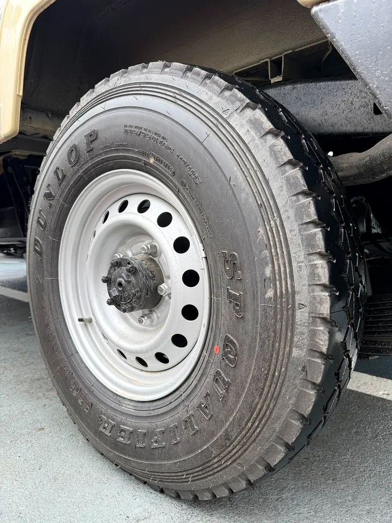 Toyota Land Cruiser 79 Diesel 2.8 - Image 6