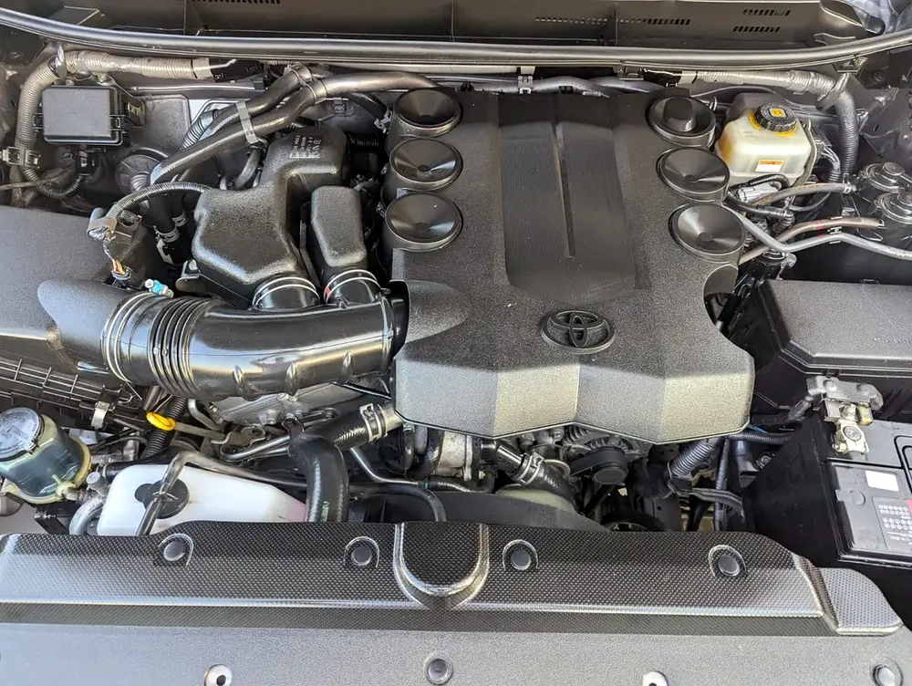 TOYOTA PRADO 2018 GCC V6 4.0L IN EXCELLENT CONDITION - Image 12
