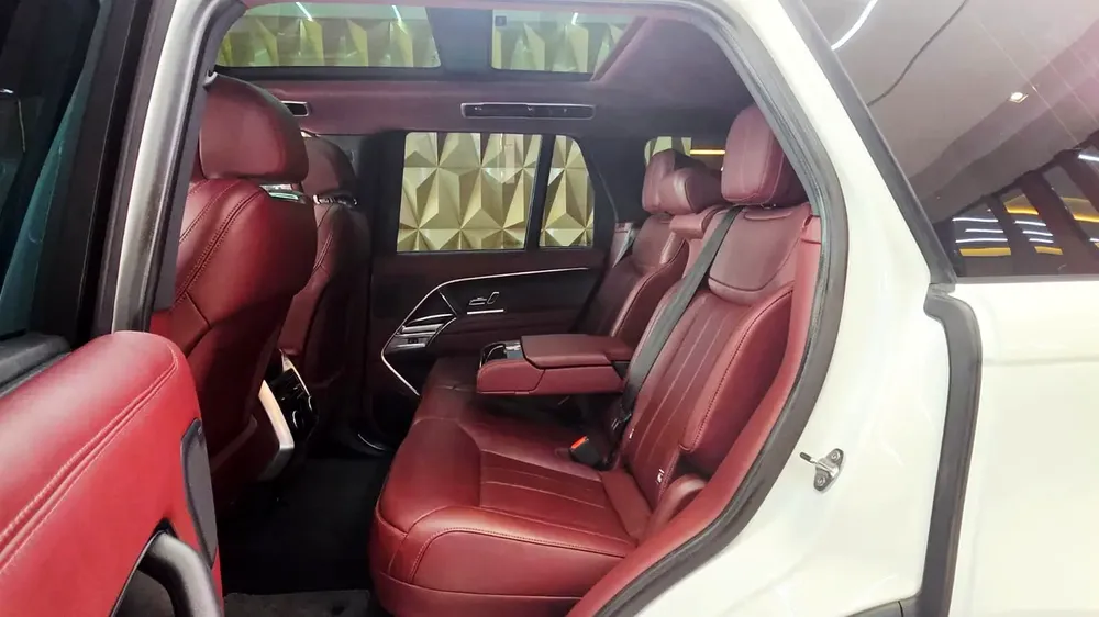 Dealer Warranty + Service Contract I 2022 Land Range Rover Vouge HSE P530 | GCC Specs | - Image 10